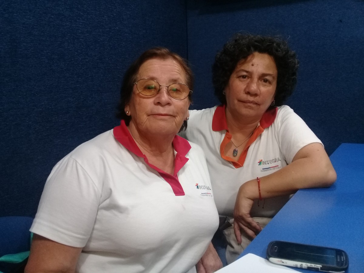 Iris Godoy, dirigenta nacional y Erika Sepúlveda, delegada regional de los Sindicatos Nacionales SINATI, dieron a conocer el estado del proceso de negociación con el gobierno y anunciaron nuevas movilizaciones.