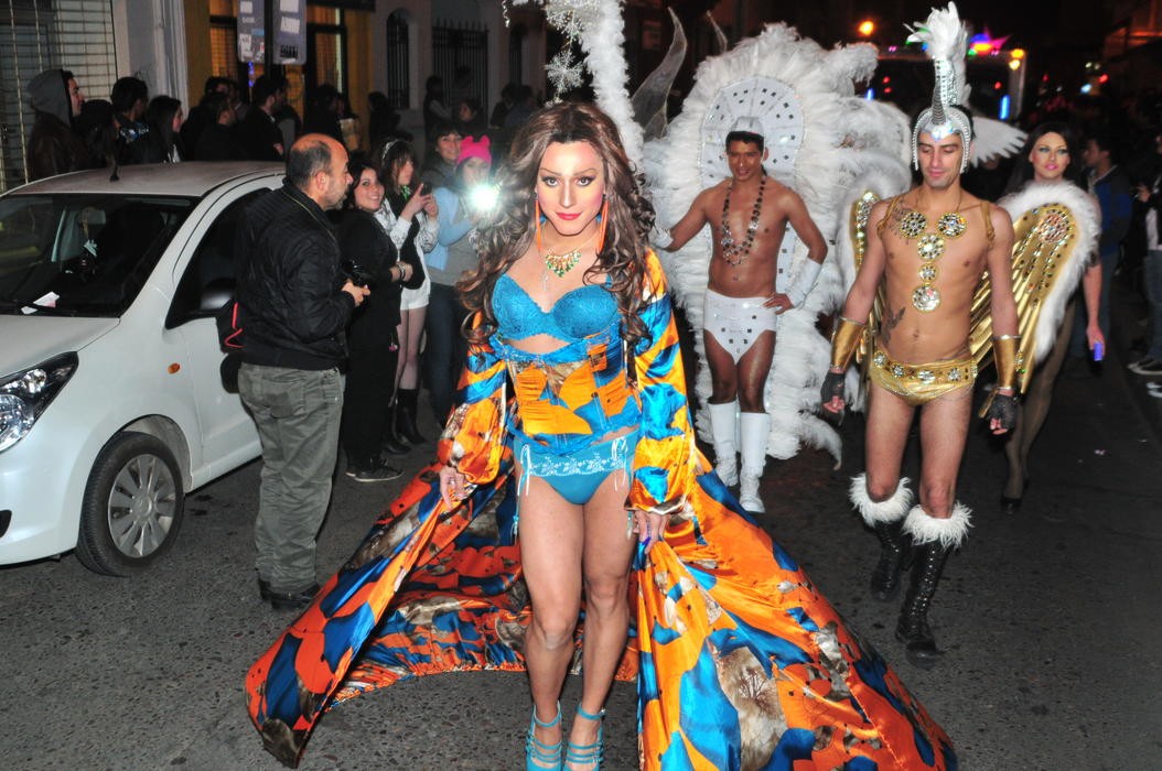 “Carnaval por la igualdad” repletó las calles de color