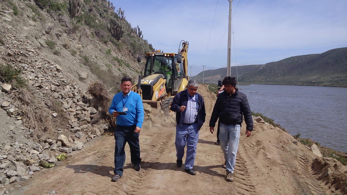 Municipio de Ovalle habilitó camino de acceso a Caleta El Toro 