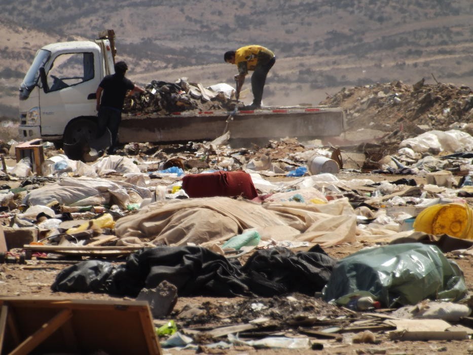 Vecinos piden vigilancia para evitar que continúe la acumulación de basura 
