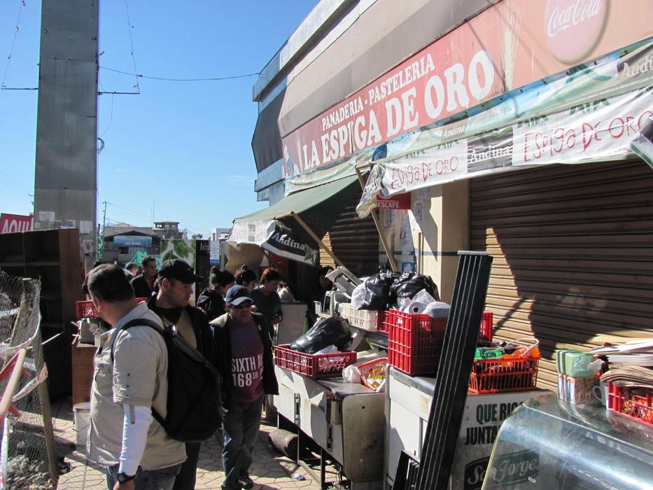 Desalojan tradicional panadería desde Terminal de Buses de Coquimbo