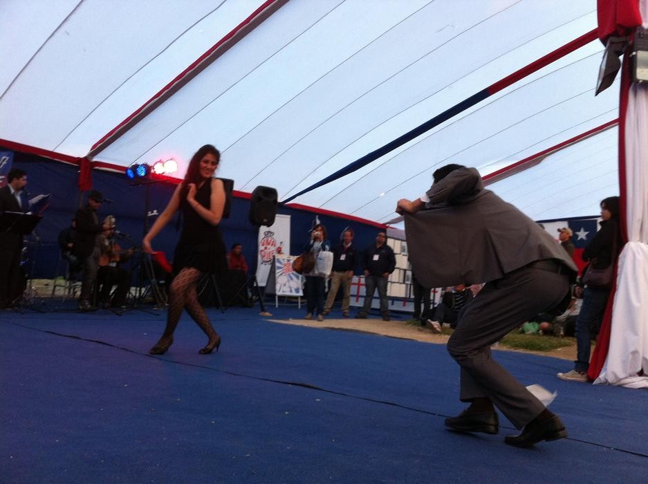 Cueca "brava" se toma la expo Viva Mi Chile