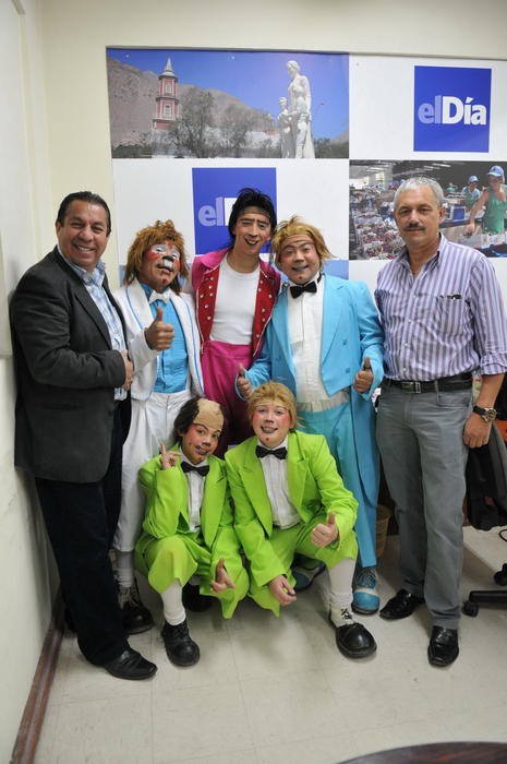 Payasos de “Las Águilas Humanas” prometen entretención por montón