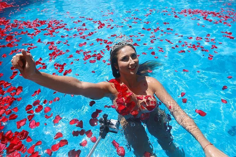 El piscinazo de “Luli”, la flamante reina del Festival de Viña