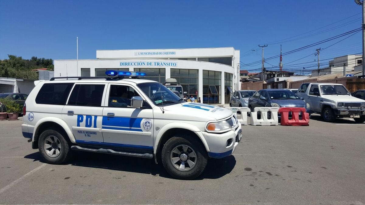 Coquimbo: Delincuentes roban caja fuerte desde Dirección de Tránsito municipal