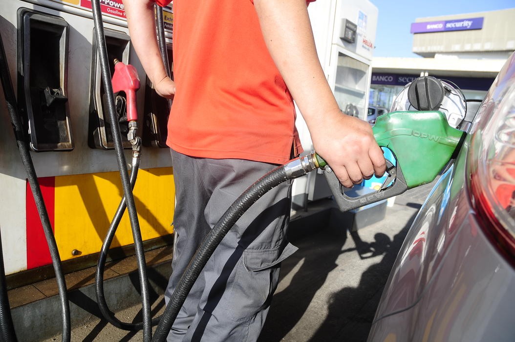 Bencina de 97 octanos superaría los $900 en 7 de las comunas de la región de Coquimbo