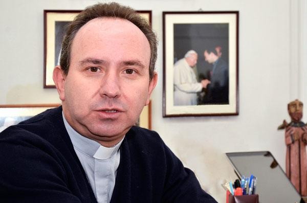 Sorprende retiro del padre Rodrigo Tupper, pero seguirá ligado a la iglesia
