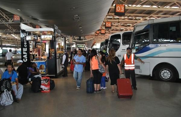 Sernac detectó alzas superiores al 250% en los pasajes de buses interurbanos para Semana Santa