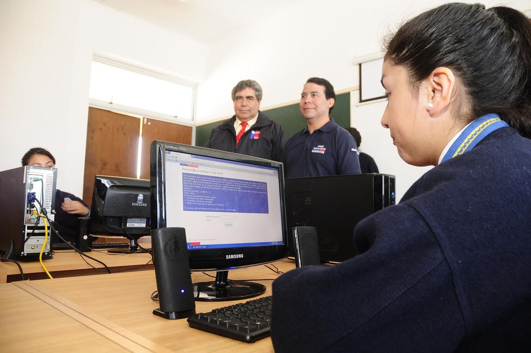 Plan “Yo Elijo Mi PC” favorecerá a casi  tres mil estudiantes
