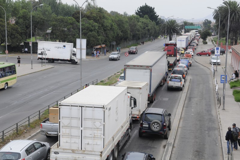 El proyecto es visto como una de las soluciones más ciertas al problema de congestión que registra la carretera entre La Serena y Coquimbo, que se han agravado en la última década. FOTO ANDREA CANTILLANES 