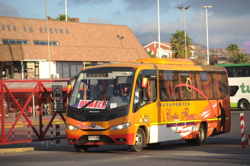 Este lunes fue el último día de recorrido de los buses Cortés Flores desde el terminal de La Serena hacia Ovalle. Foto: Lautaro Carmona