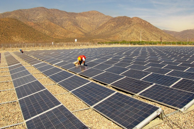 En la región son 10 los proyectos de energía solar que se encuentran aprobados y a la espera de iniciar su construcción, los que suman 577,97 MW de capacidad. 