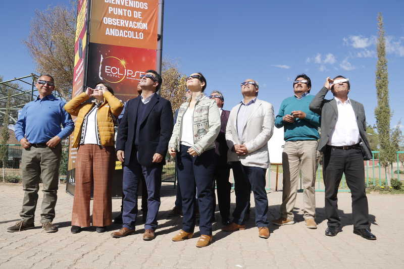 Autoridades regionales y comunales llamaron a observar el eclipse desde Andacollo y desde los 16 puntos habilitados que tendrá la Región de Coquimbo para tener una mejor visión del eclipse total de sol del próximo 2 de julio.