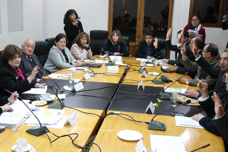 En la sesión del 14 de mayo del Consejo Regional, fue rechazada la renuncia de Adriana Peñafiel.