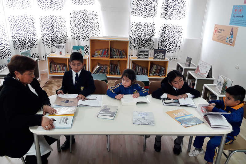Los alumnos, en su mayoría vulnerables del Colegio San Luis de Coquimbo, cuentan con una moderna biblioteca donada por la Fundación Copec.