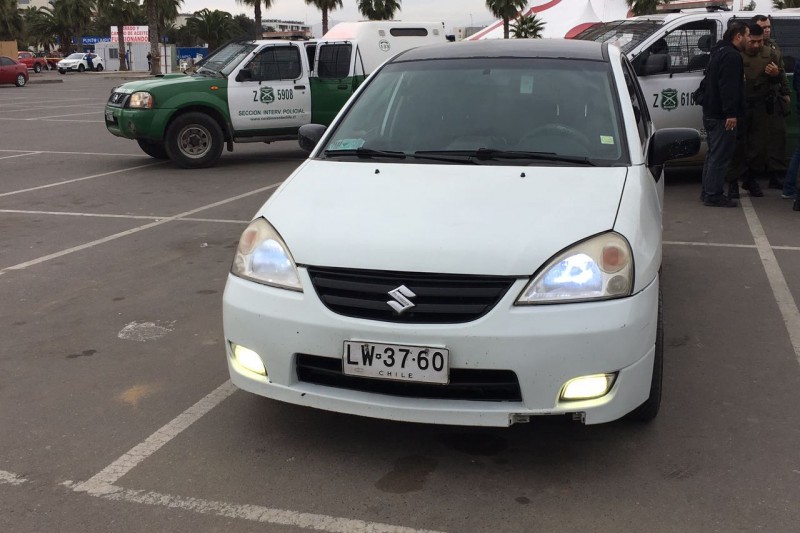 En este vehículo se movilizaba la banda dedicada al robo de automóviles en La Serena