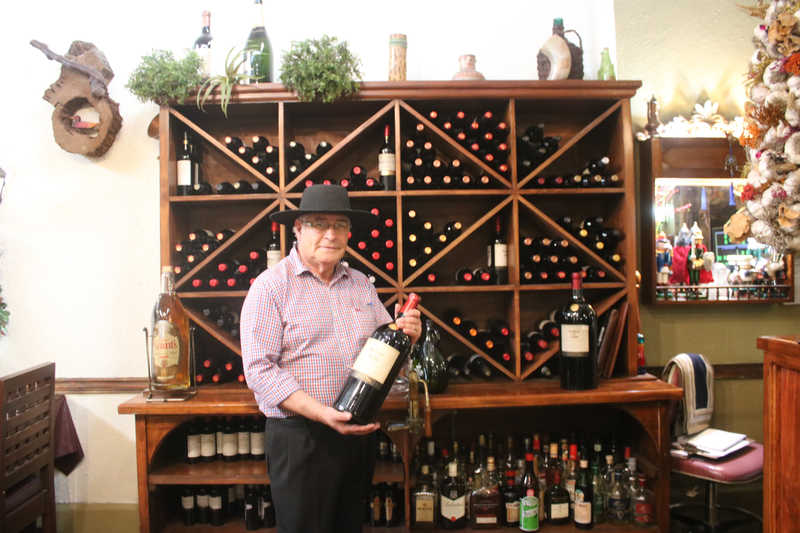 Los vinos de la zona atraen a los turistas y son perfectos para acompañar las parrilladas de Donde el Guatón.