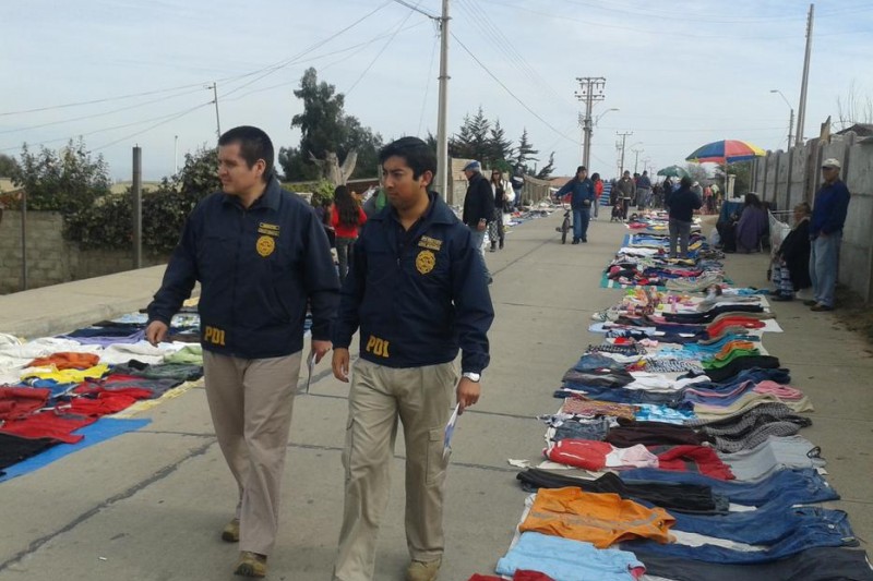 PDI realiza fiscalización en feria de Las Compañías