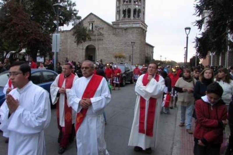 Arzobispo llama a celebrar Semana Santa