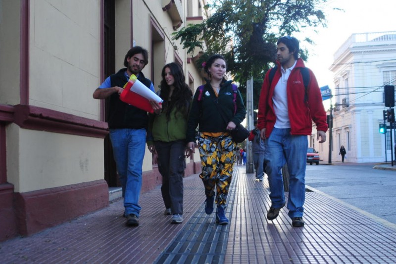 Alumnos de la Universidad Austral promueven carreras en gira nortina