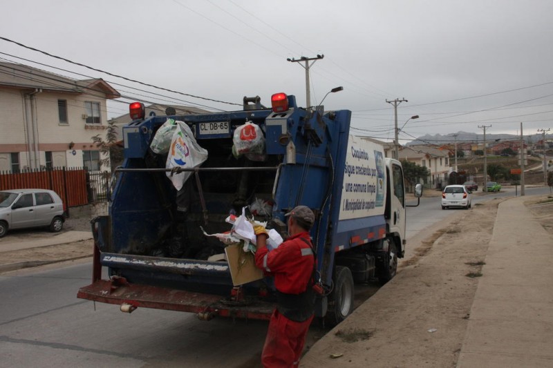 Municipio de Coquimbo se defiende de críticas por retiro de basura 