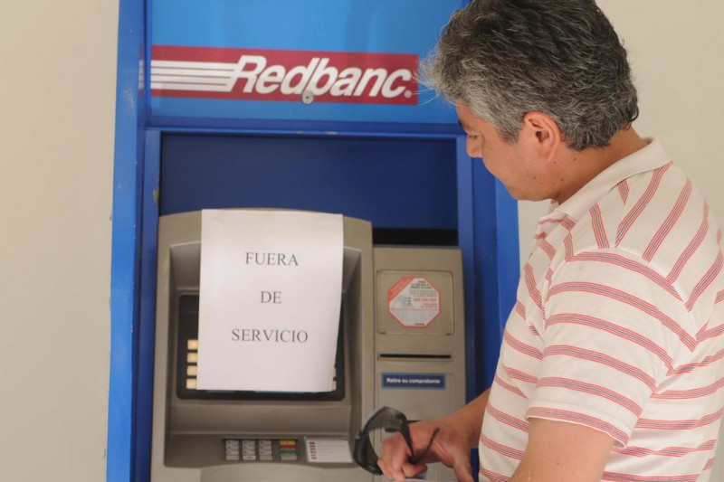 Autoridades de gobierno buscan poner fin a problemas con cajeros automáticos
