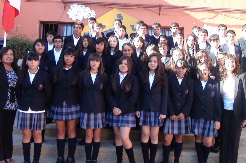 Con enseñanza media abre el año el Colegio Parroquial