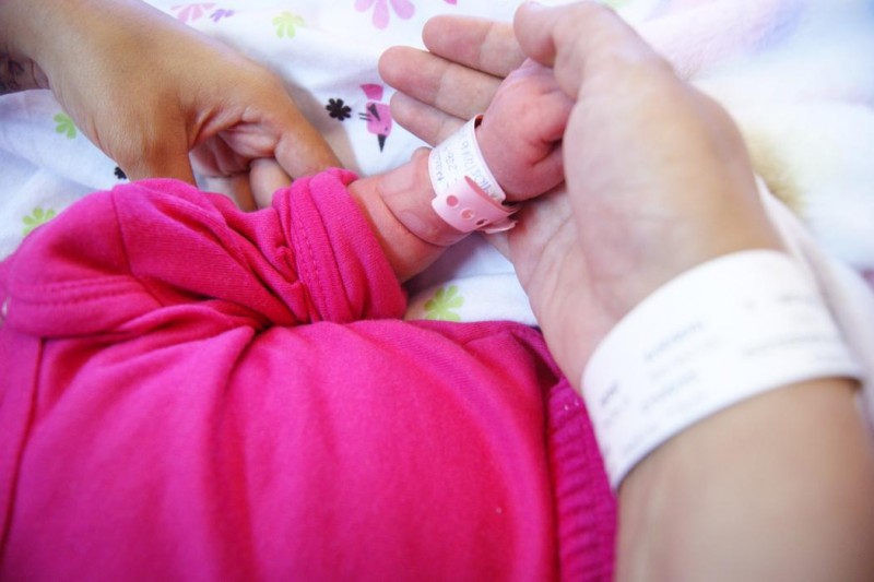 Impactante caso de bebés cambiados en el hospital de Coquimbo llega a su fin con indemnización a familia 