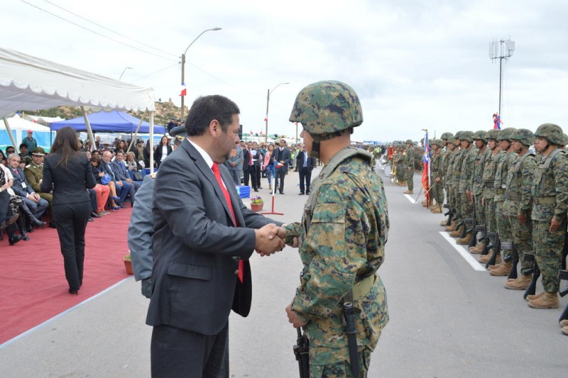 Inédito desfile cívico-militar se realizó en la Pampilla de Coquimbo