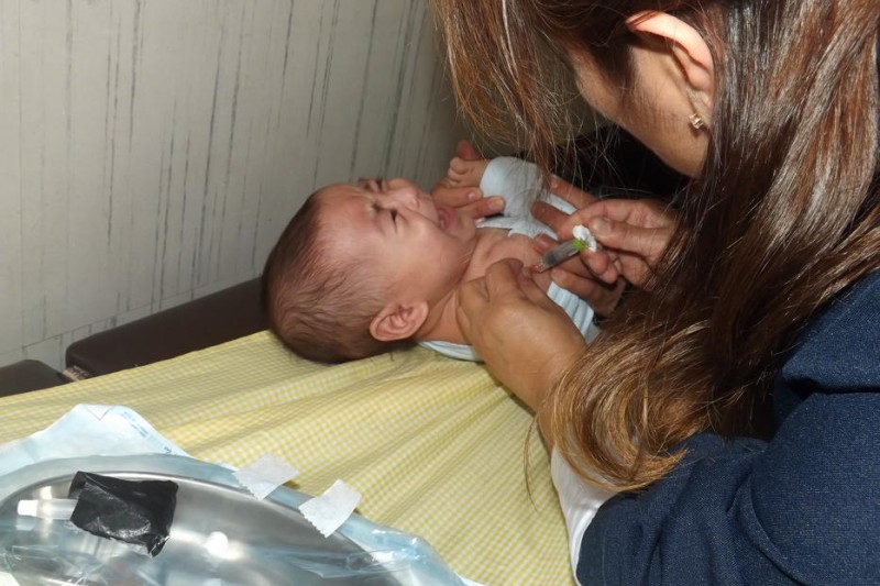 Seremi de Salud llama a que padres lleven a sus niños a vacunarse por segunda vez contra meningitis W-135