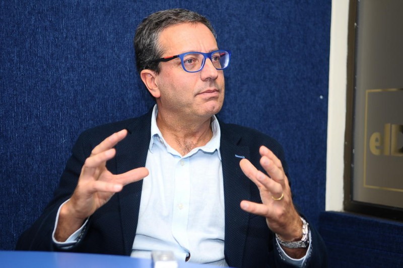 Economista Alberto Fontaine dice que a "la reforma laboral le falta calle, diálogo y análisis”