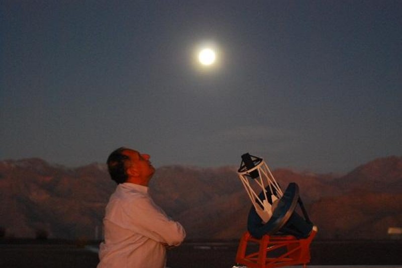 Fotografían la Luna "Gigante" desde el Cerro Tololo