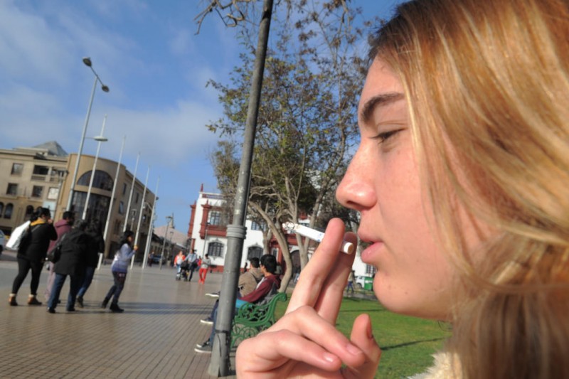 Fuertes restricciones a fumadores  generarían la sensación de “pérdida de libertad”