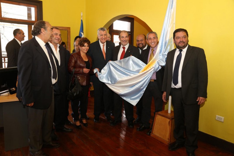 José Luis Gioja, gobernador de San Juan visitó casa de Argentina en Coquimbo