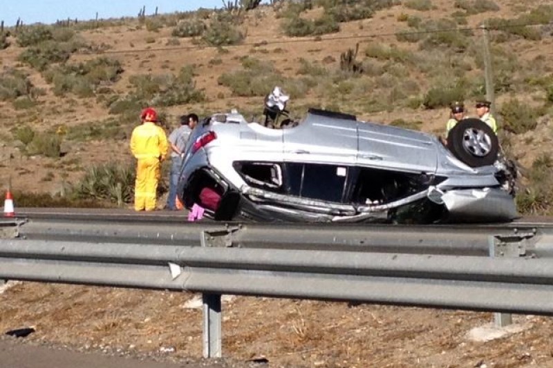 Dos fallecidos deja como saldo grave accidente en Ruta 5 Norte 