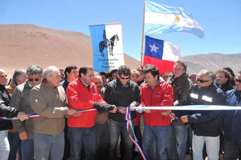 Autoridades regionales y de la provincia de San Juan habilitaron oficialmente el Paso de Agua Negra