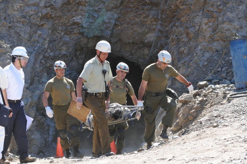 Dos mineros fallecen tras la explosión al interior de mina