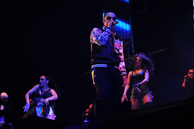 Daddy Yankee hace bailar al "son" del reggaeton a La Pampilla