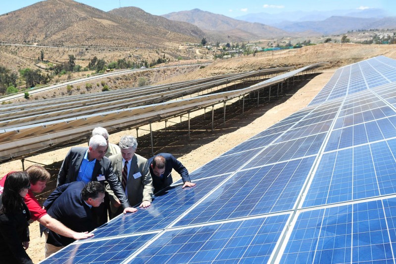 Inauguran planta de energía solar en Andacollo