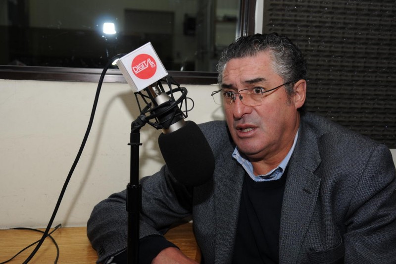 Senador Pizarro señala que nunca ha solicitado cupos para sus cercanos