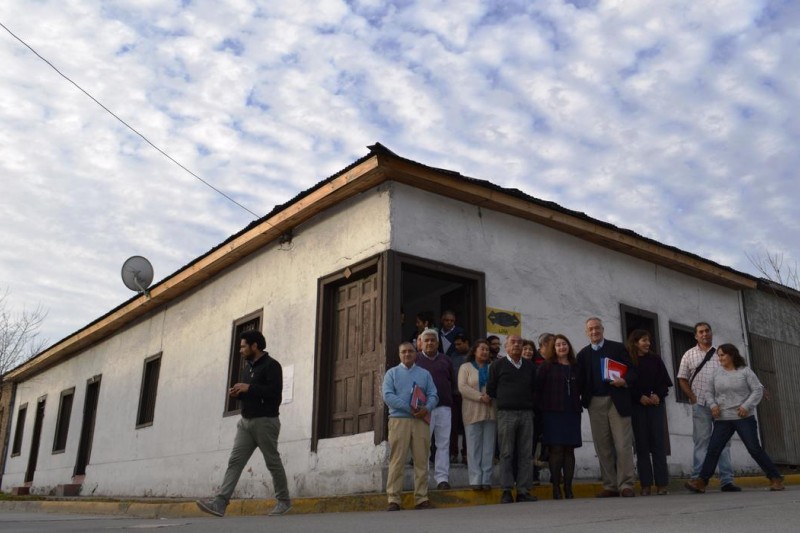 Los vecinos de Guayacán se reunieron con la SUBDERE y el municipio porteño para avanzar en el plan de revitalización,  y verificar la compra de 2 inmuebles en calle Lira.